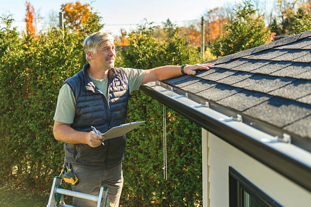 Professional Roofing technician working in Willernie, MN